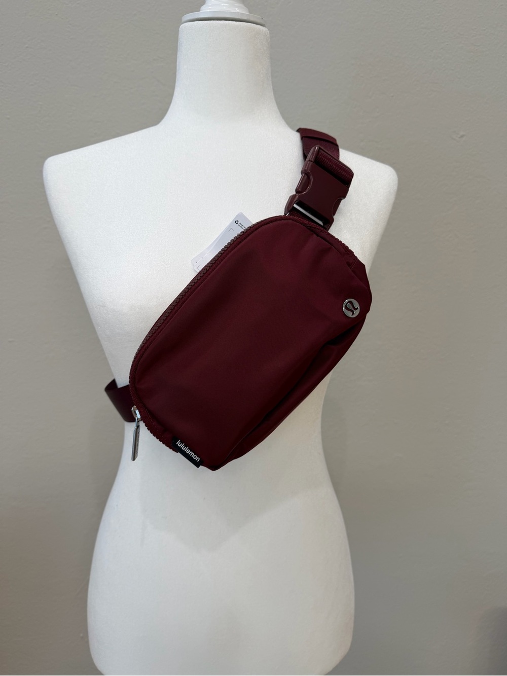 Lululemon Everywhere Belt Bag 1L Red Merlot RDMR Burgundy Discontinued NWT